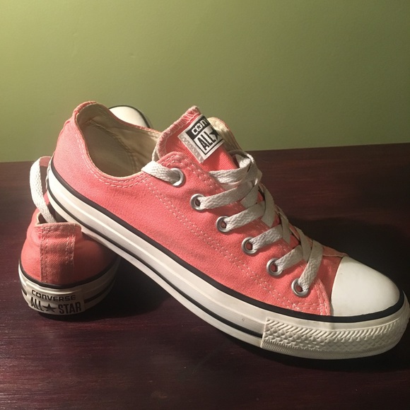 Pink Converse - Picture 2 of 3